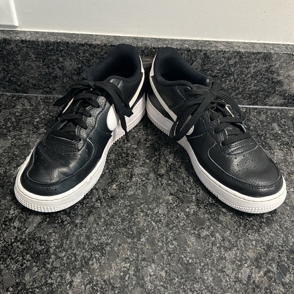 Nike Air Force 1 - Picture 3 of 4